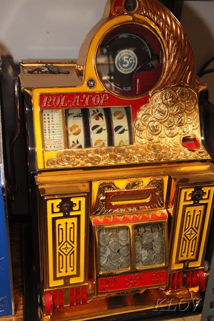 25¢ Watling Rol A Top Coin Front Slot Machine.